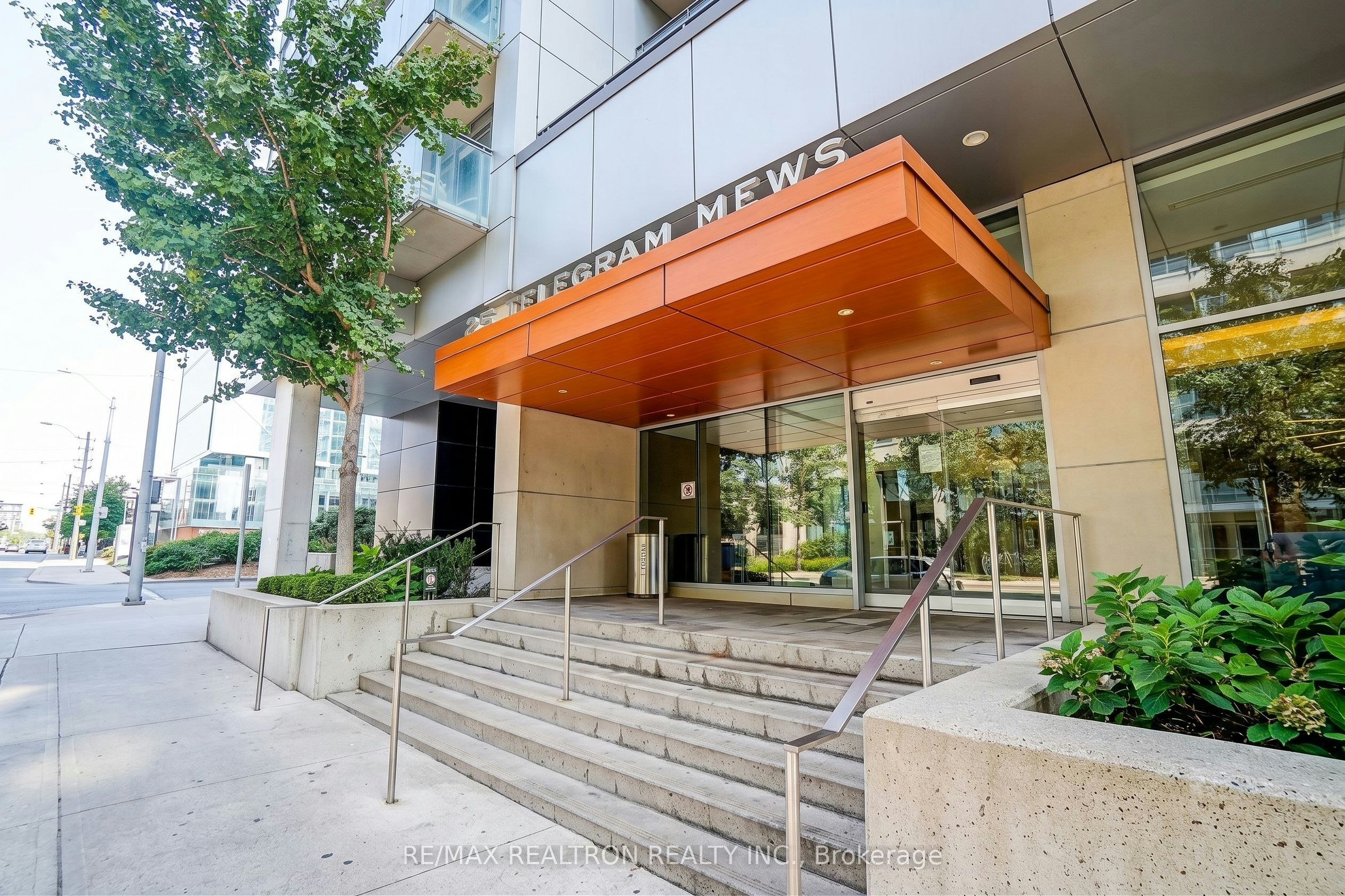 611-25 Telegram Mews, Toronto, ON, M5V 3Z1