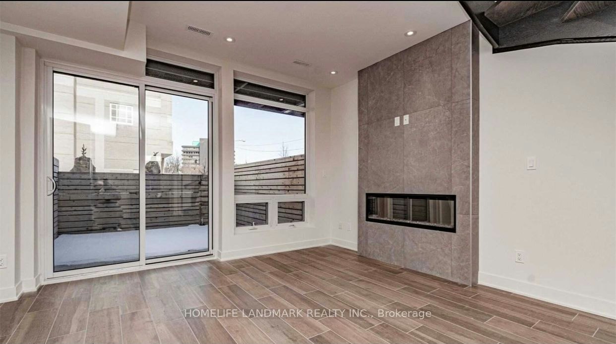 26 Sonic Way, Toronto, ON, M3C 0P3 - 4