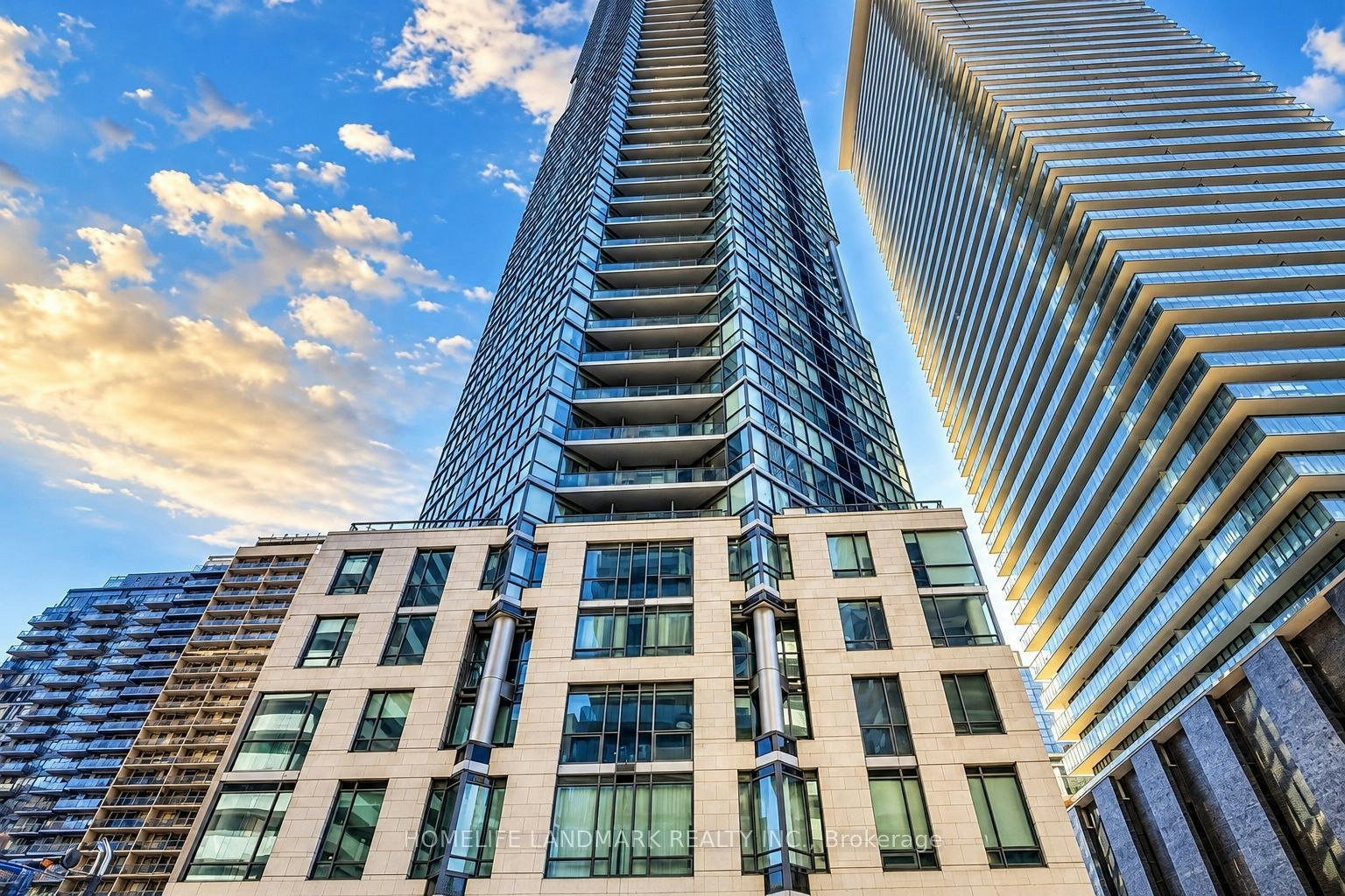2803-45 Charles Street E, Toronto, ON, M4Y 1S2 - 3