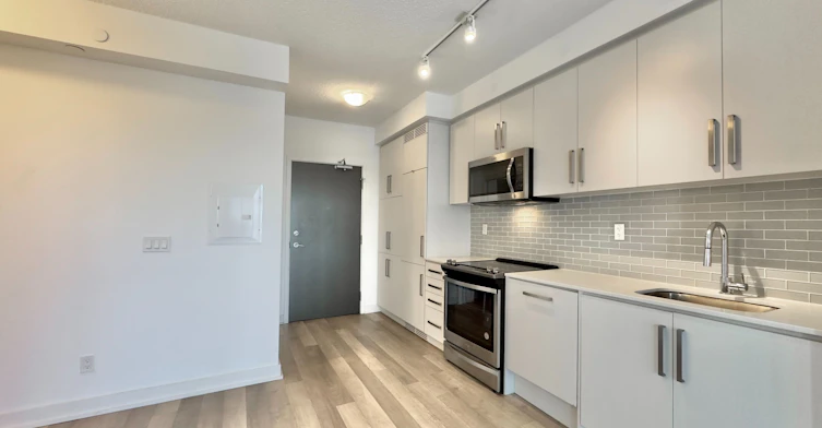 704-5180 Yonge Street, Toronto, ON, M2N 5P6 - 3