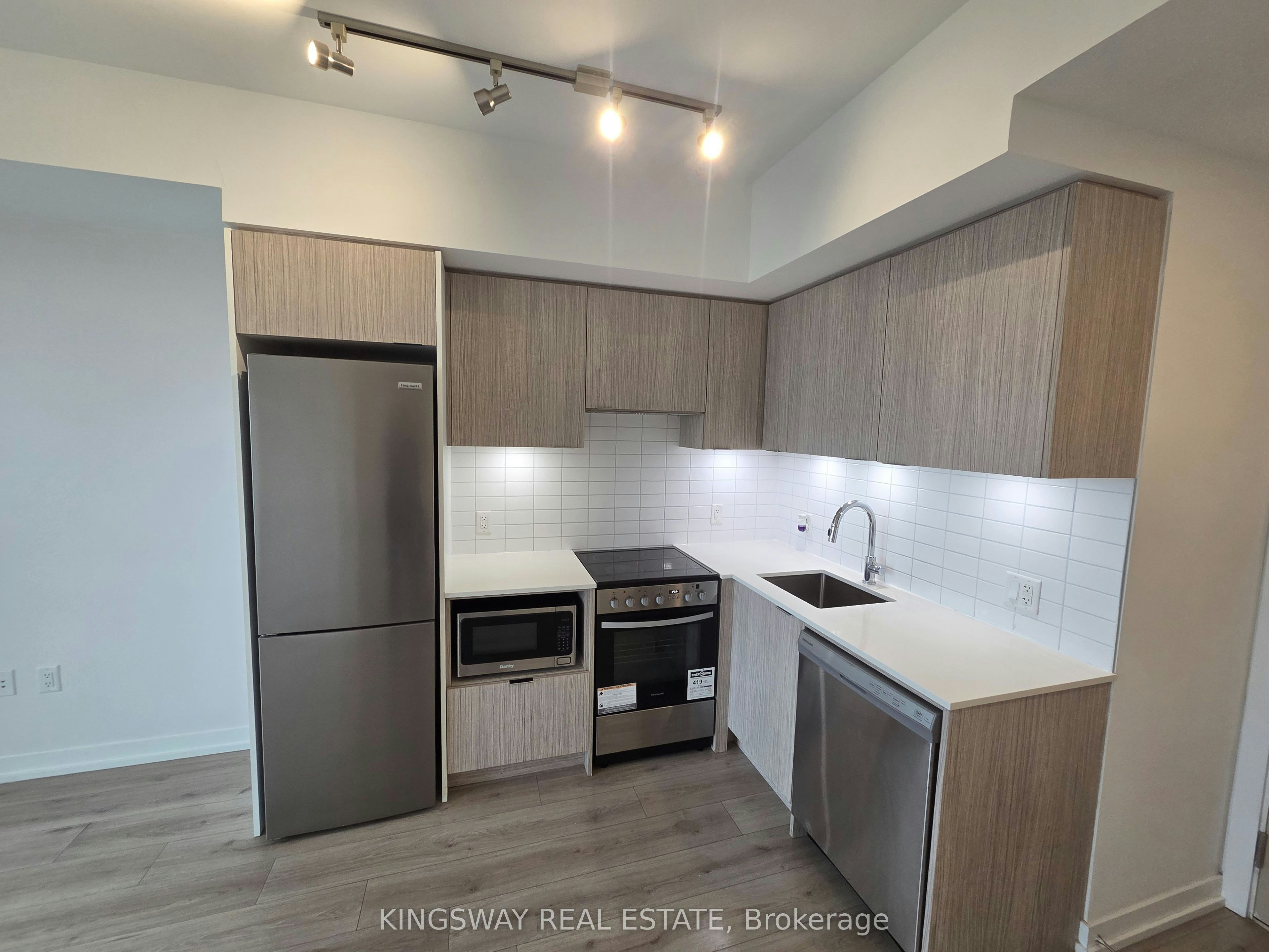 5109-395 Bloor Street E, Toronto, ON, M4W 0B4 - 2