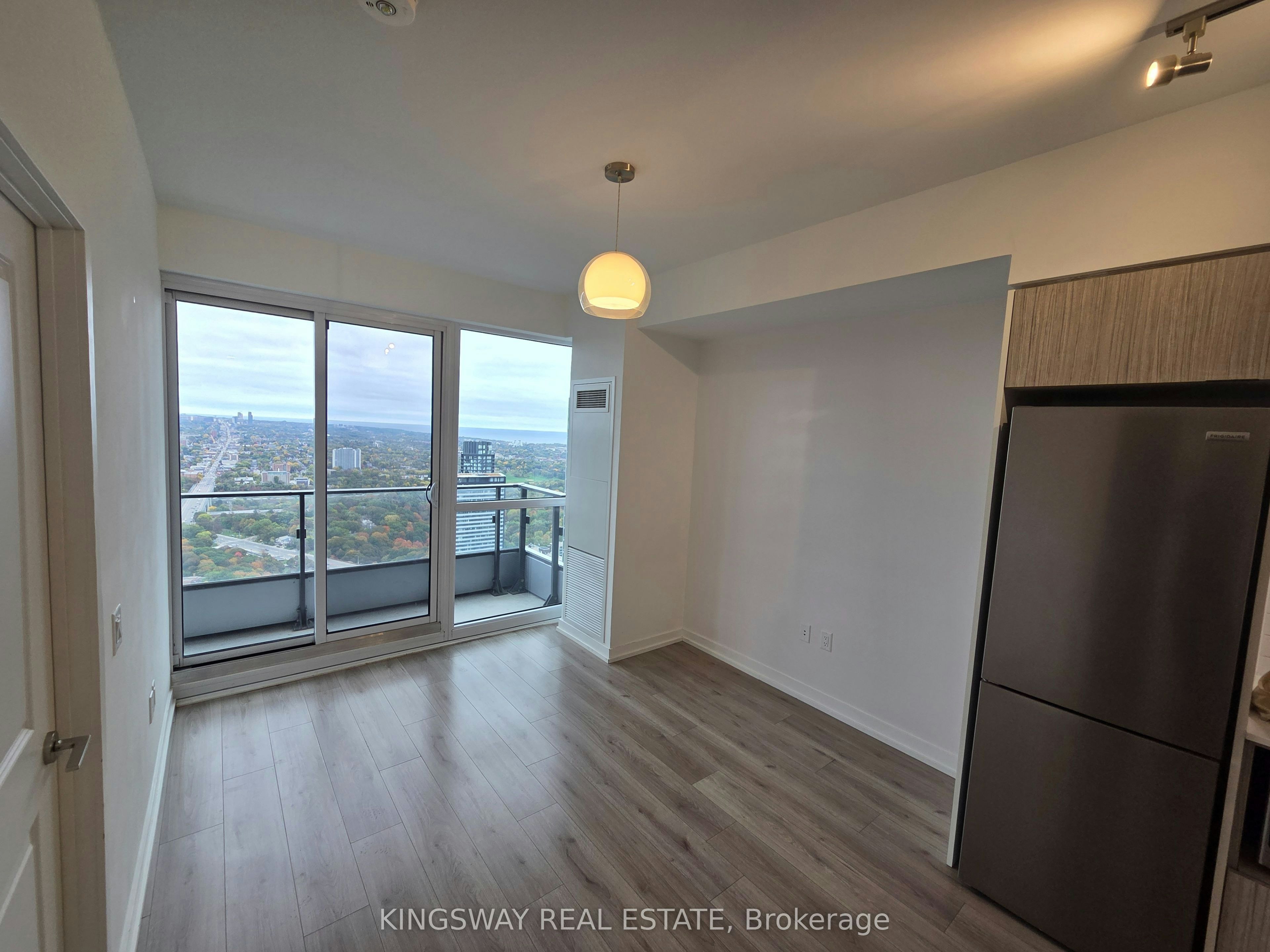 5109-395 Bloor Street E, Toronto, ON, M4W 0B4 - 4