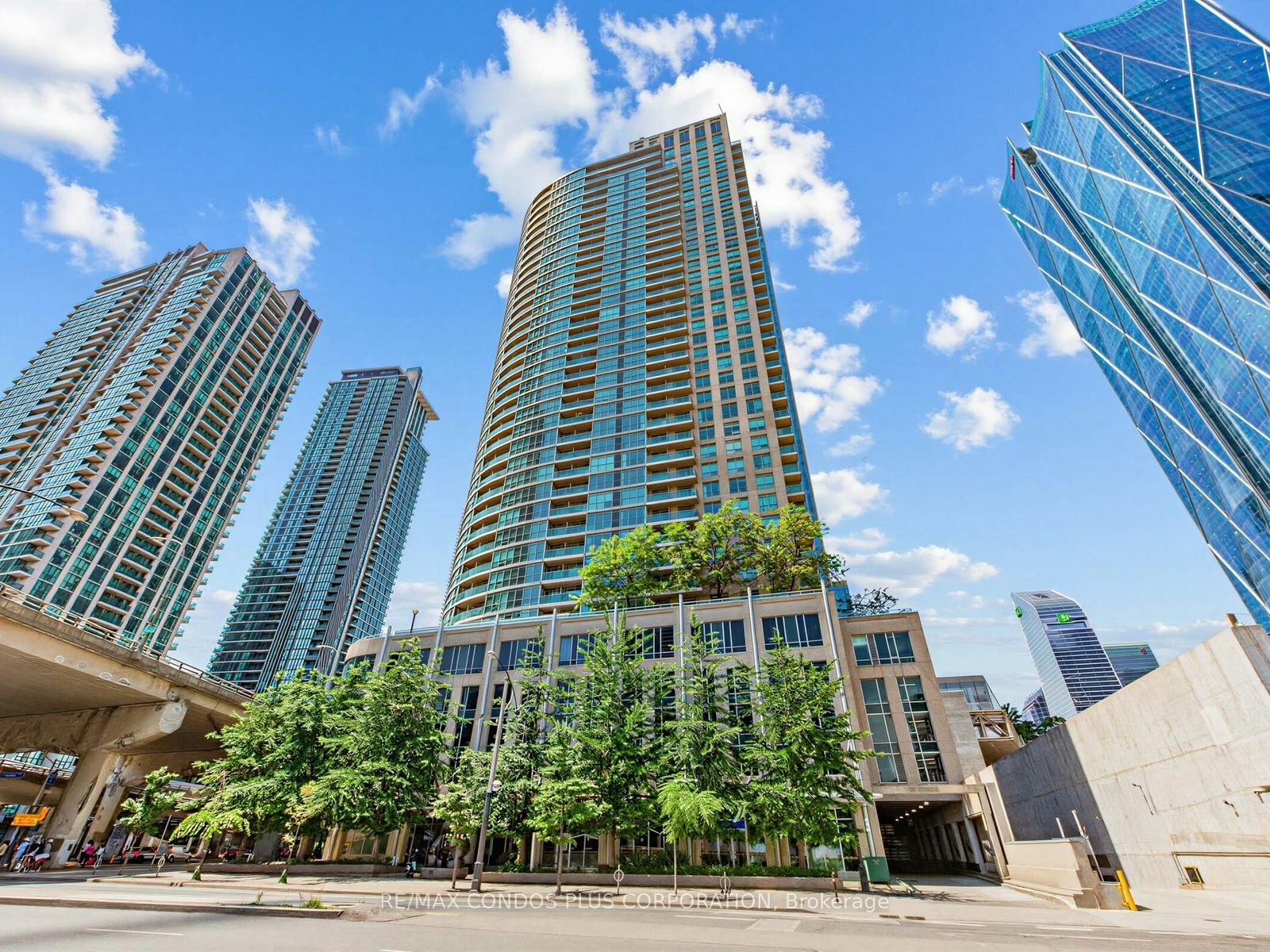 1012-18 Yonge Street, Toronto, ON, M5E 1Z8