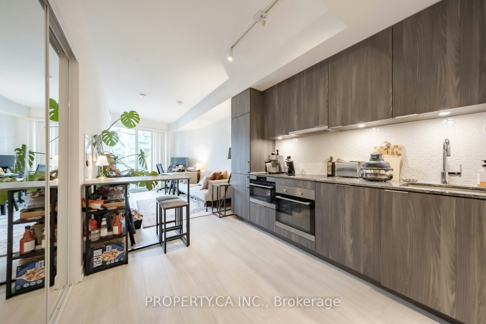 501-15 Queens Quay E, Toronto, ON, M5E 0C5 - 2