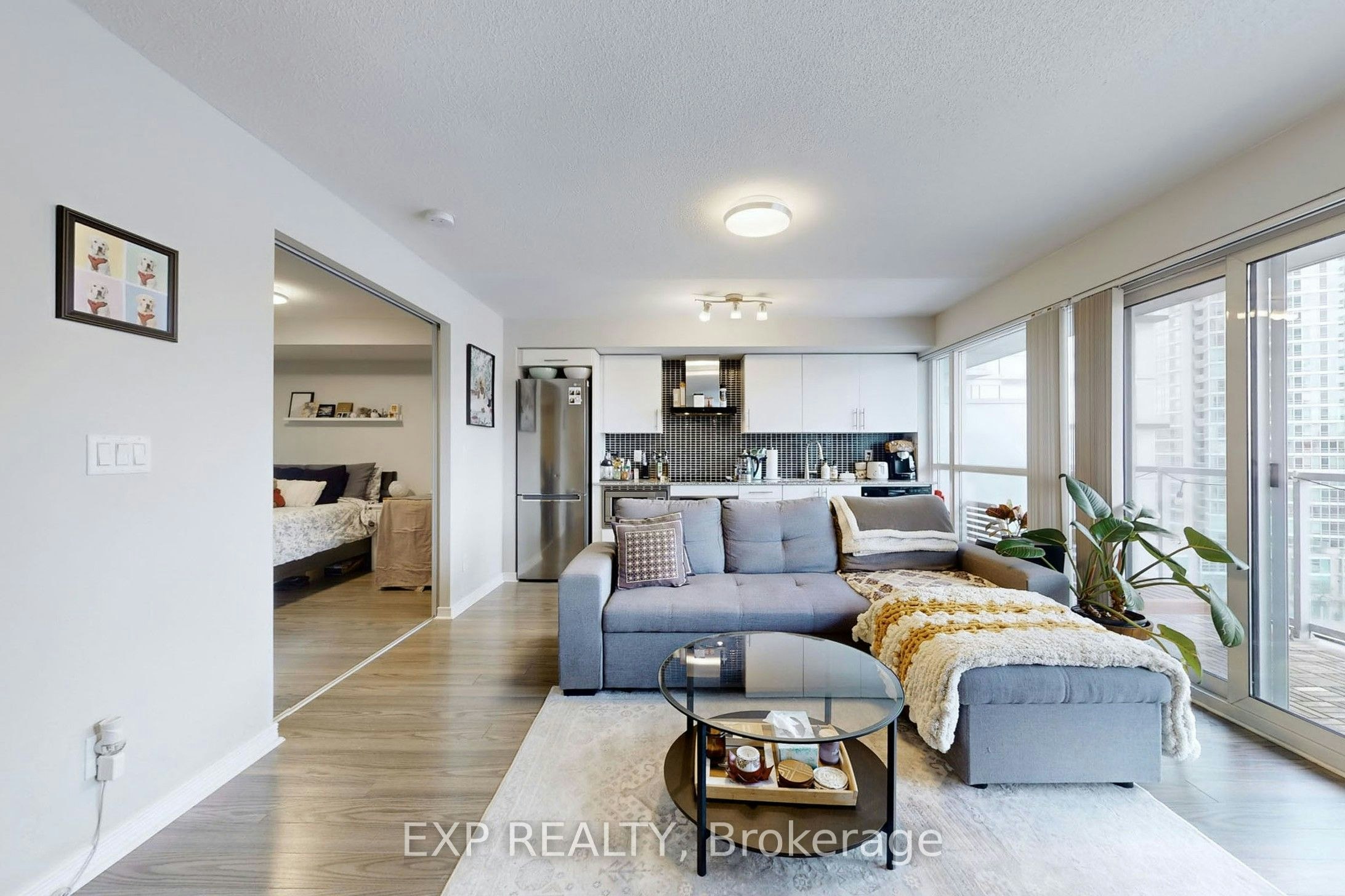 817-352 Front Street W, Toronto, ON, M5V 0K3 - 16