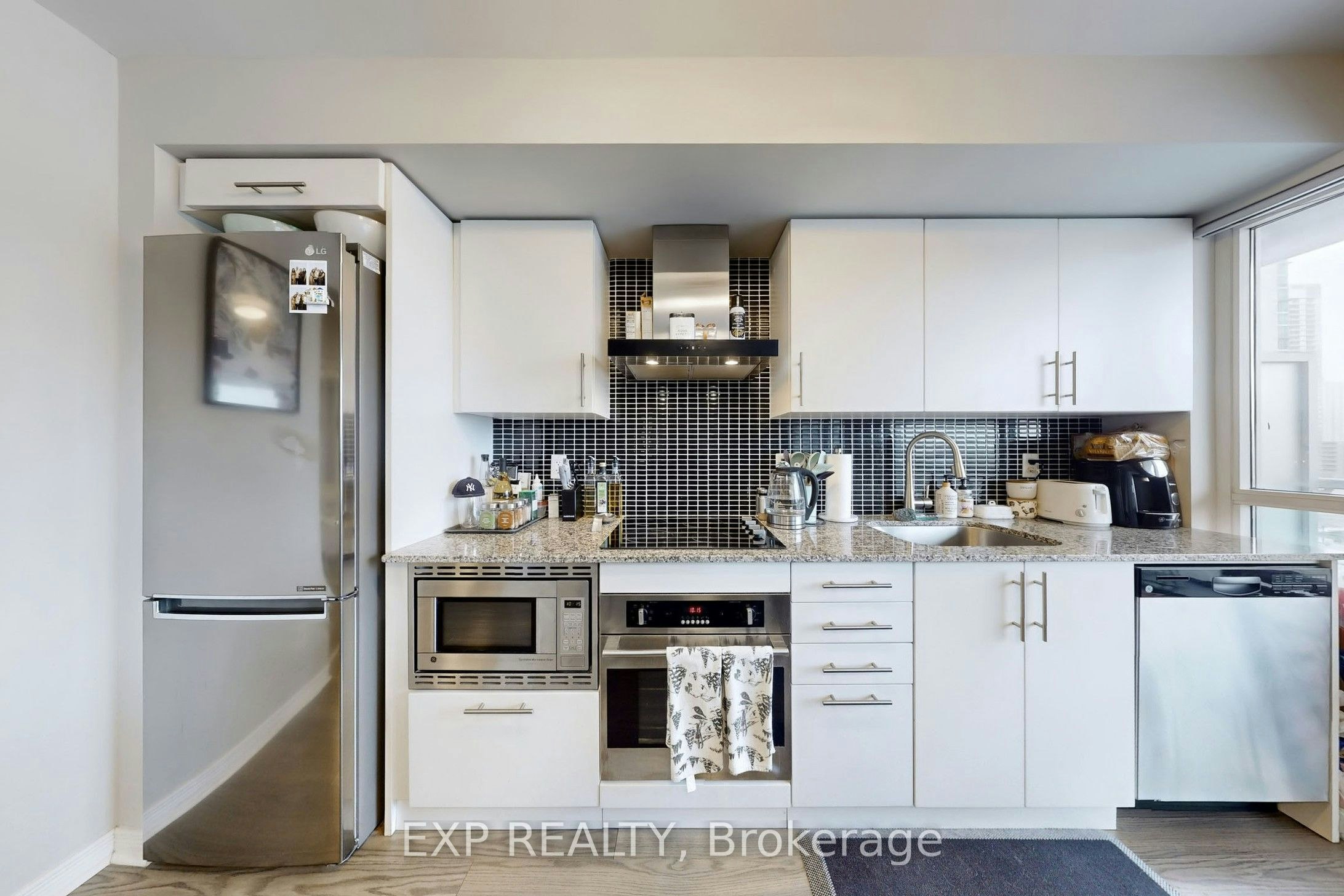 817-352 Front Street W, Toronto, ON, M5V 0K3 - 18