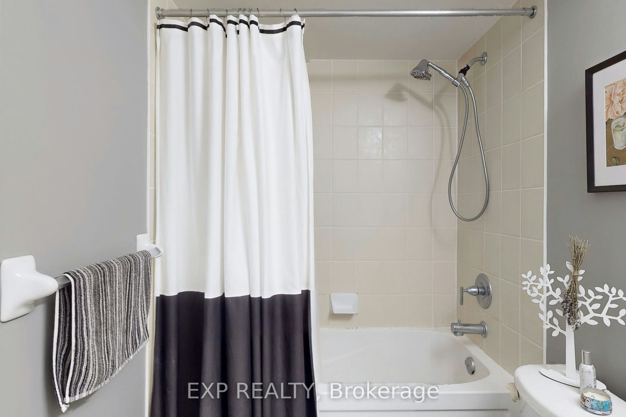 817-352 Front Street W, Toronto, ON, M5V 0K3 - 27