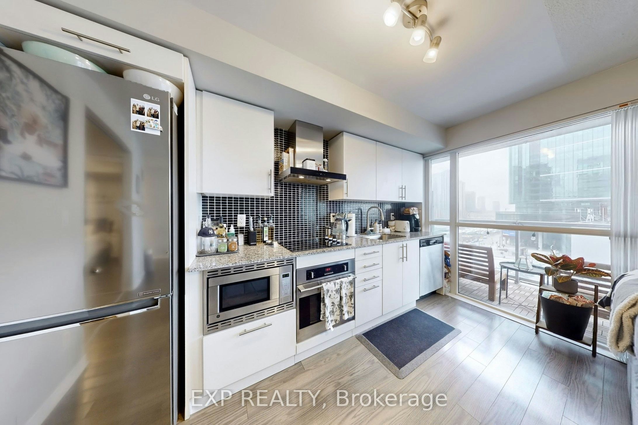 817-352 Front Street W, Toronto, ON, M5V 0K3 - 19