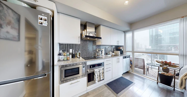 817-352 Front Street W, Toronto, ON, M5V 0K3 - 19