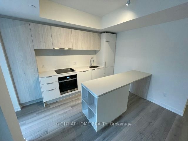 806-89 Church Street, Toronto, ON, M5C 2G3 - 8