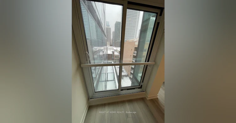 806-89 Church Street, Toronto, ON, M5C 2G3 - 11