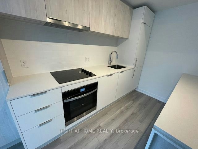 806-89 Church Street, Toronto, ON, M5C 2G3 - 14