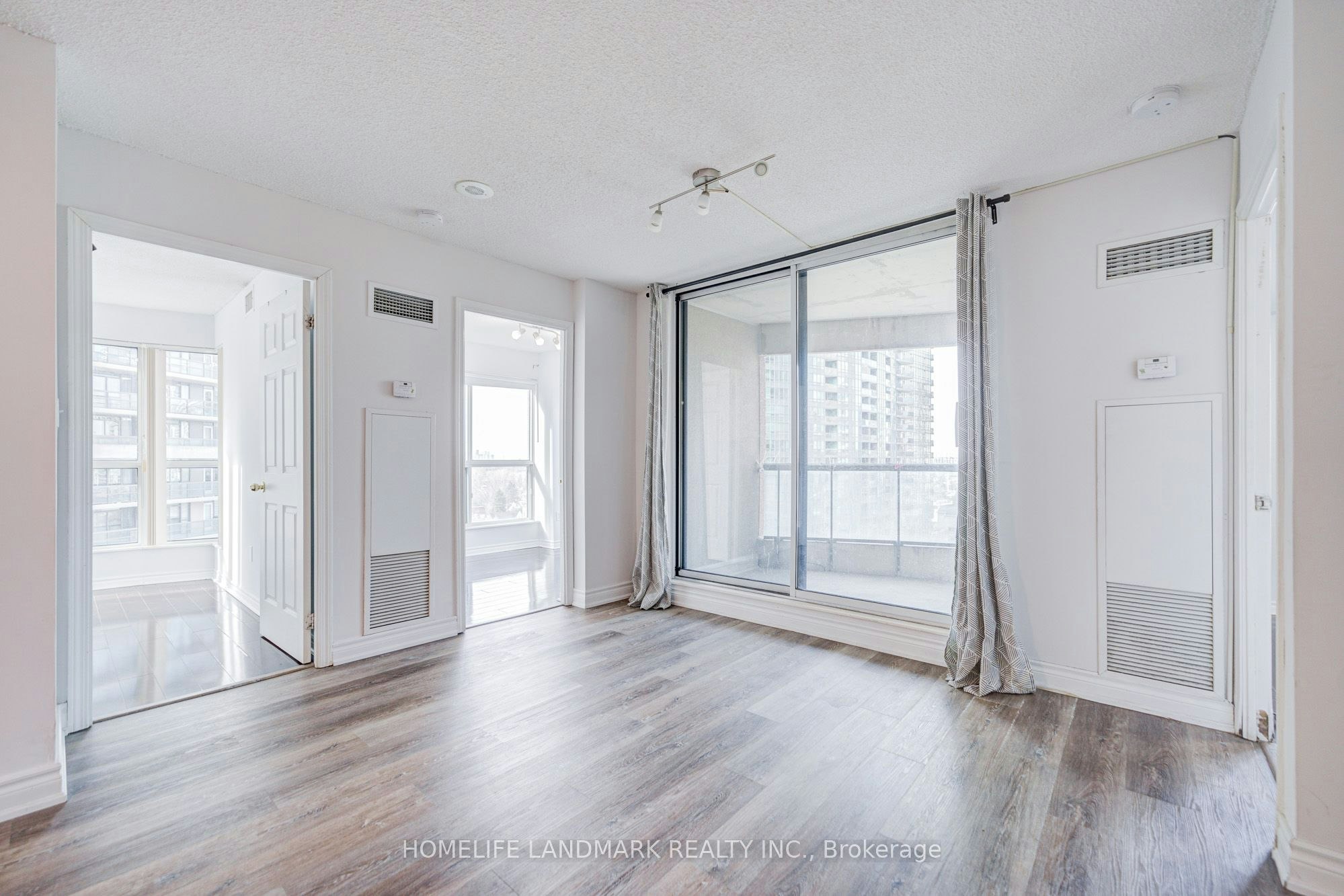 1111-7 Lorraine Drive, Toronto, ON, M2N 7H2 - 24