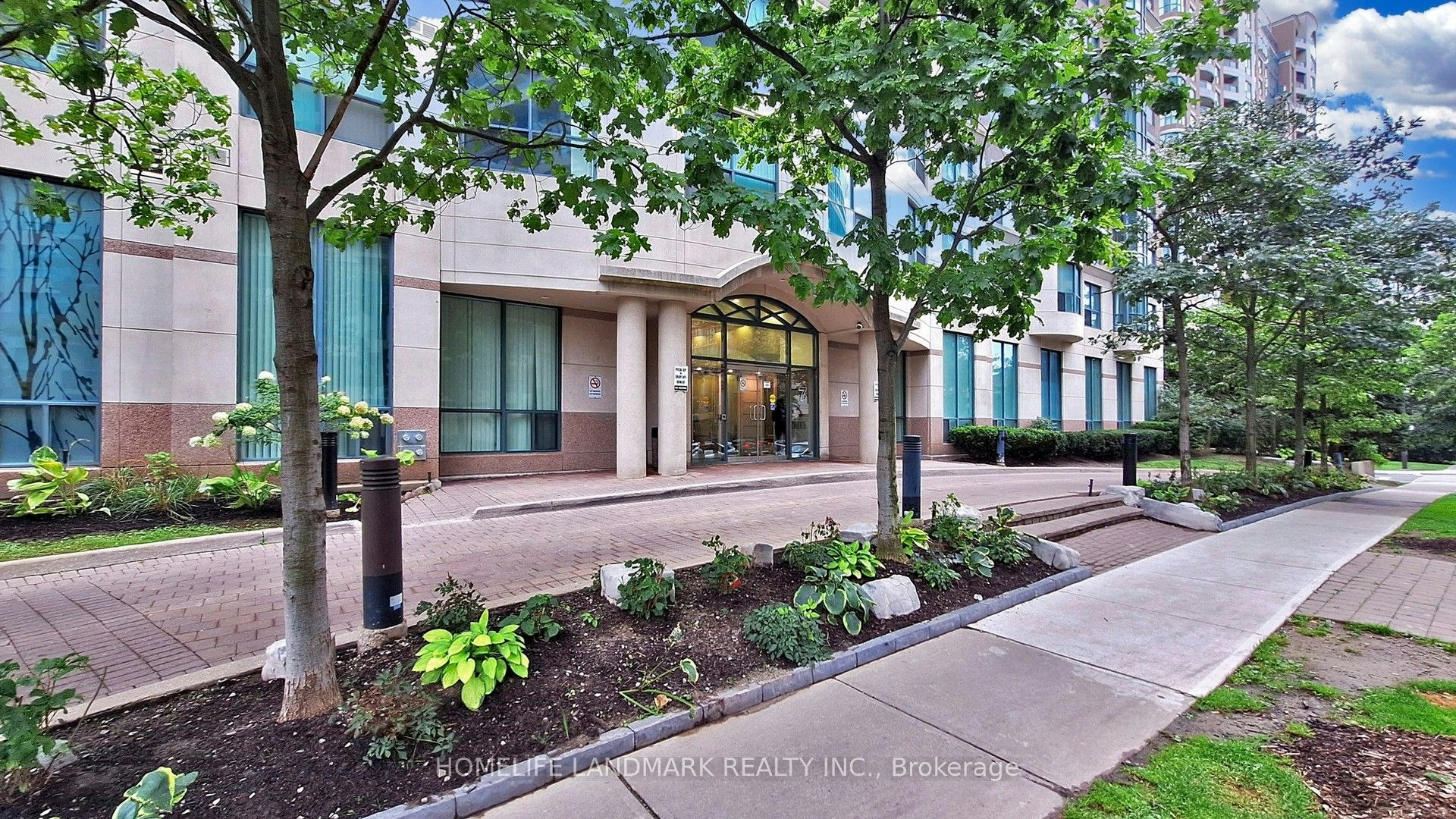 1111-7 Lorraine Drive, Toronto, ON, M2N 7H2 - 4