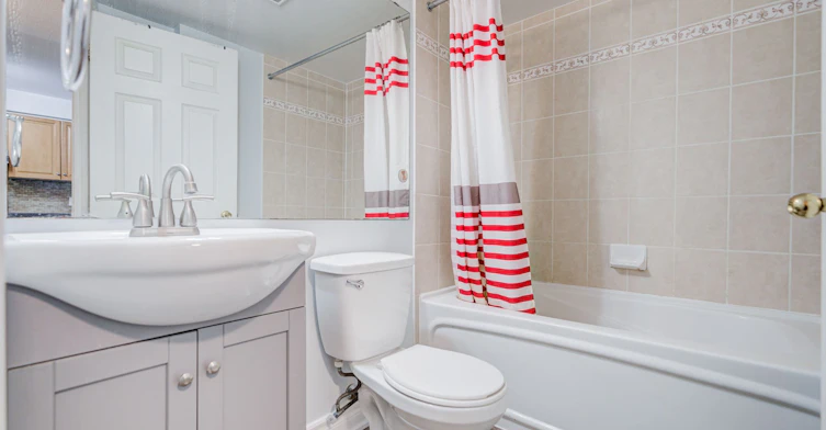 1111-7 Lorraine Drive, Toronto, ON, M2N 7H2 - 13