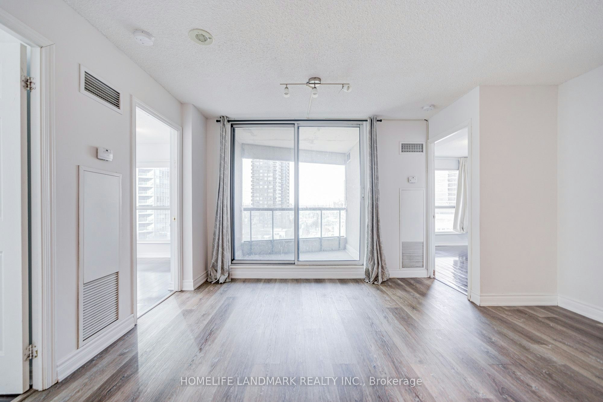 1111-7 Lorraine Drive, Toronto, ON, M2N 7H2 - 27
