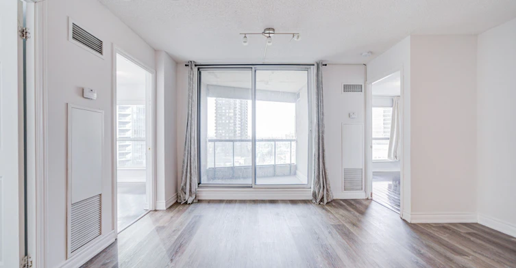 1111-7 Lorraine Drive, Toronto, ON, M2N 7H2 - 27