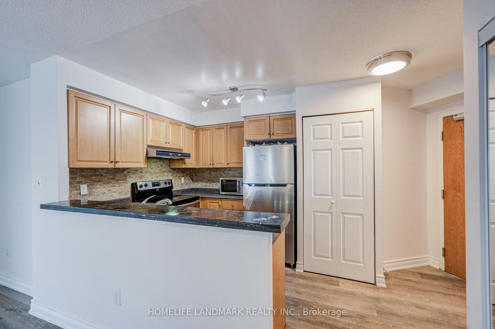 1111-7 Lorraine Drive, Toronto, ON, M2N 7H2 - 17