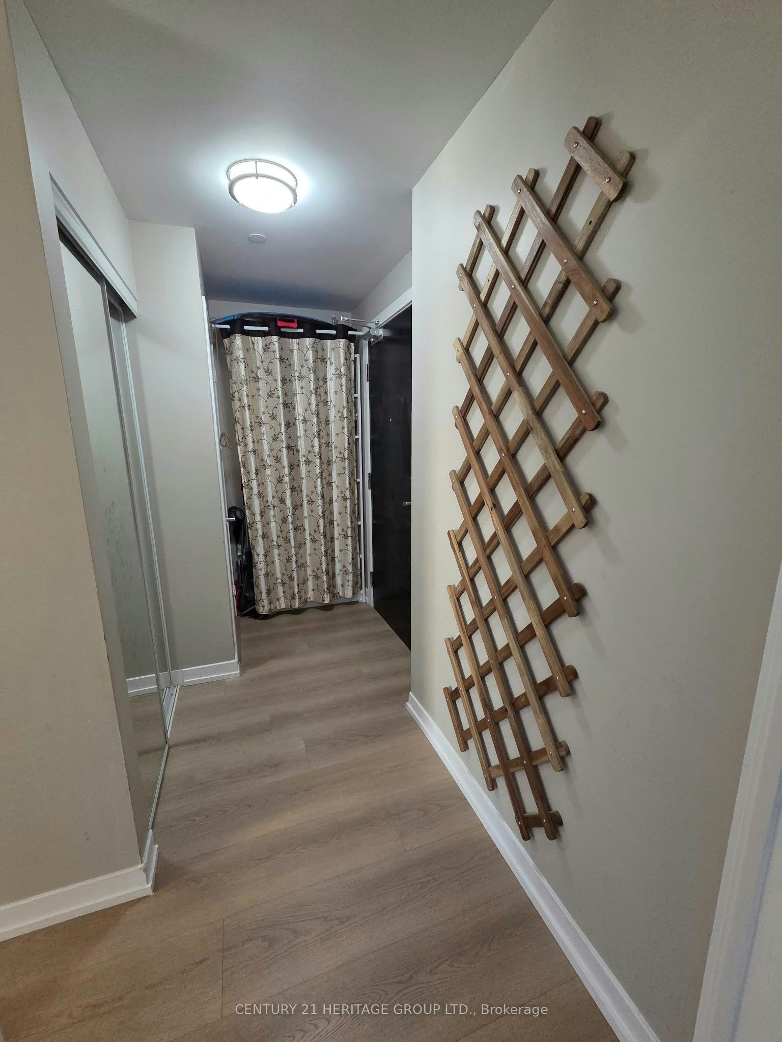 1109-225 Sackville Street, Toronto, ON, M5A 0B9 - 5