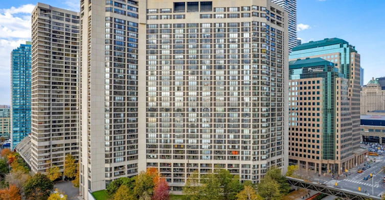 1240-33 Harbour Square, Toronto, ON, M5J 2G2