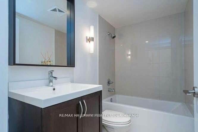 1811-18 Graydon Hall Drive, Toronto, ON, M3A 2Z9 - 16