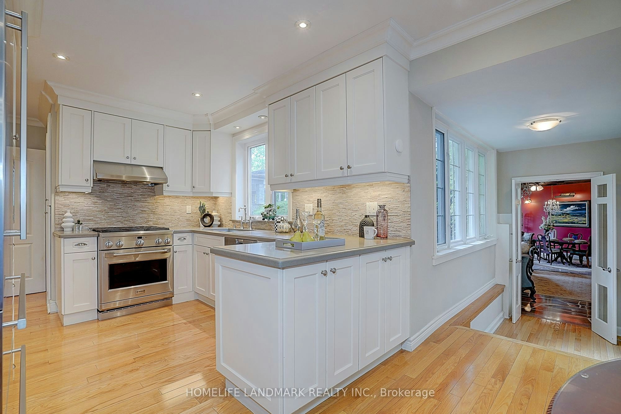 108 Empress Avenue, Toronto, ON, M2N 3T6 - 8