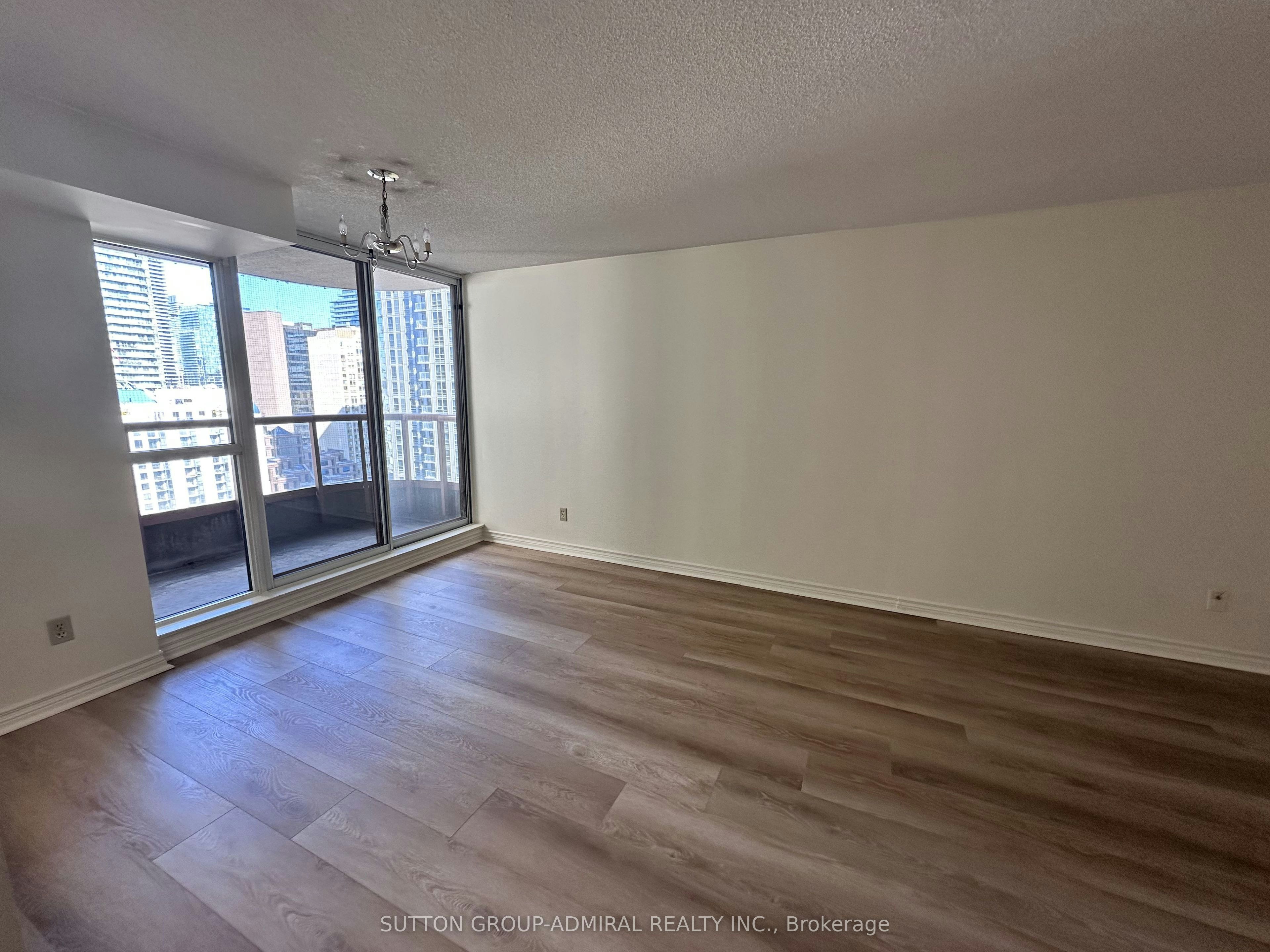 3107-736 Bay Street, Toronto, ON, M5G 1N6 - 2
