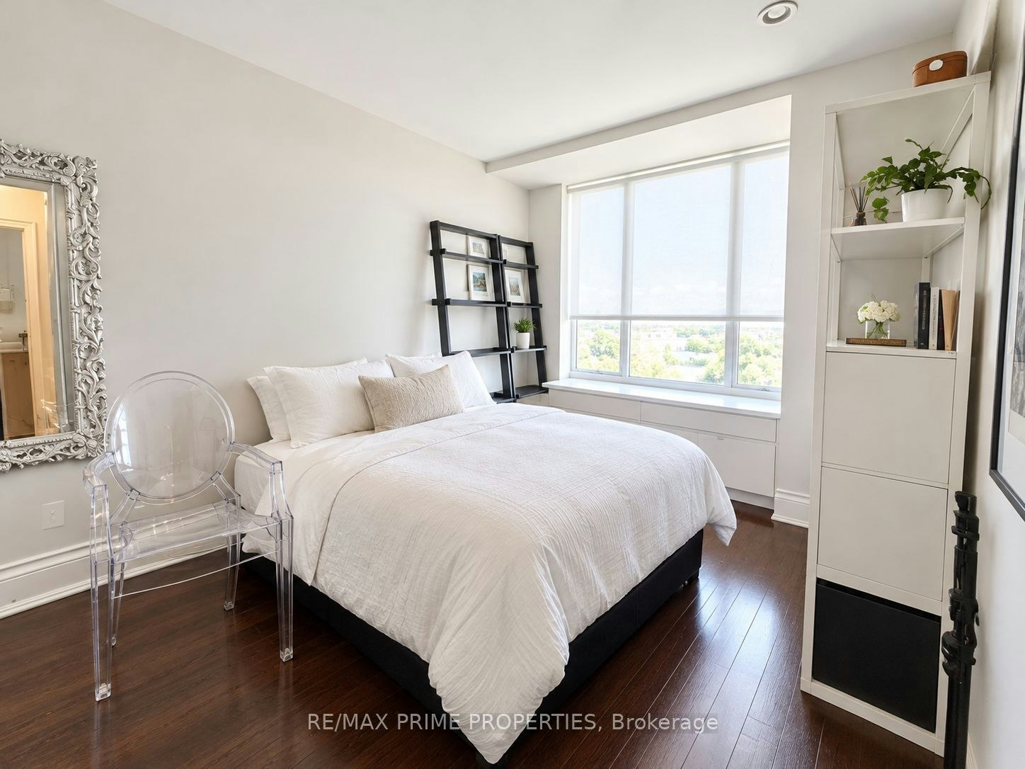 9 Greenview Avenue, Toronto, ON, M2M 0A3 - 8