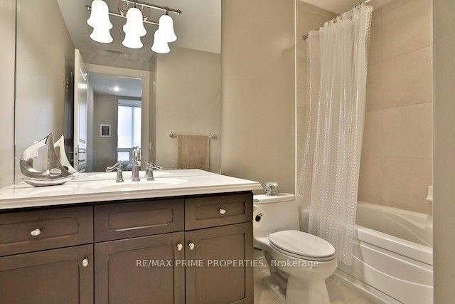 9 Greenview Avenue, Toronto, ON, M2M 0A3 - 10