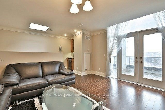 9 Greenview Avenue, Toronto, ON, M2M 0A3 - 13