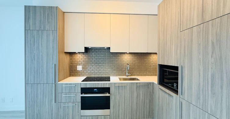 704-65 Broadway Avenue, Toronto, ON, M4P 1T9 - 4