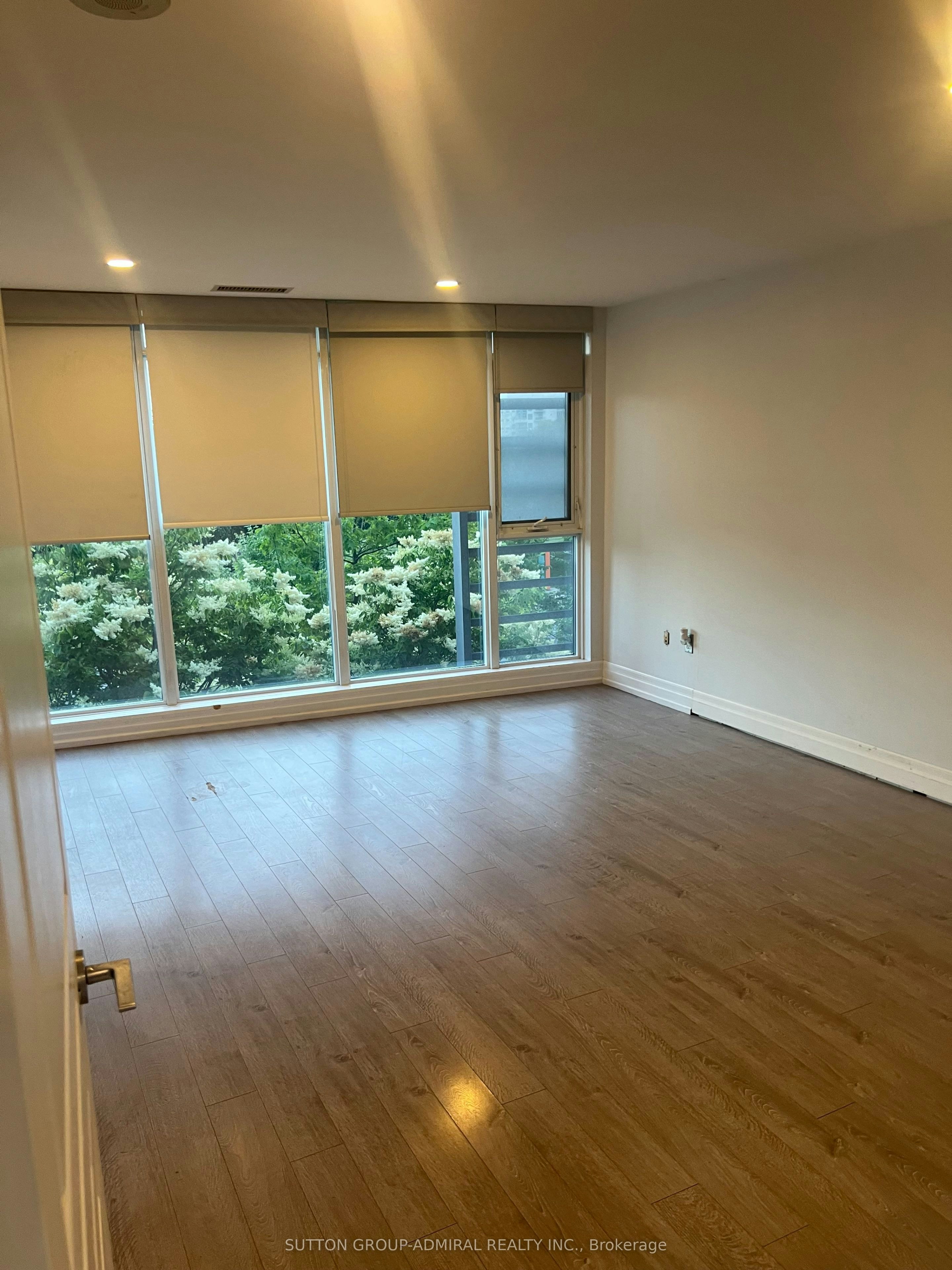 G06-10 Capreol Court, Toronto, ON, M5V 4A6 - 2