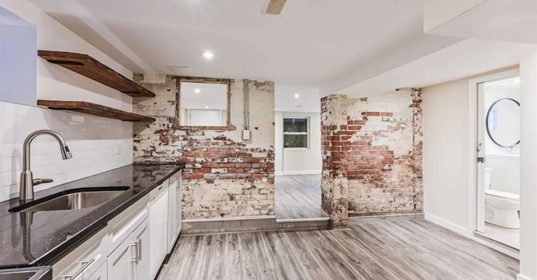 Lower-147 Gloucester Grove, Toronto, ON, M6C 2A9 - 8