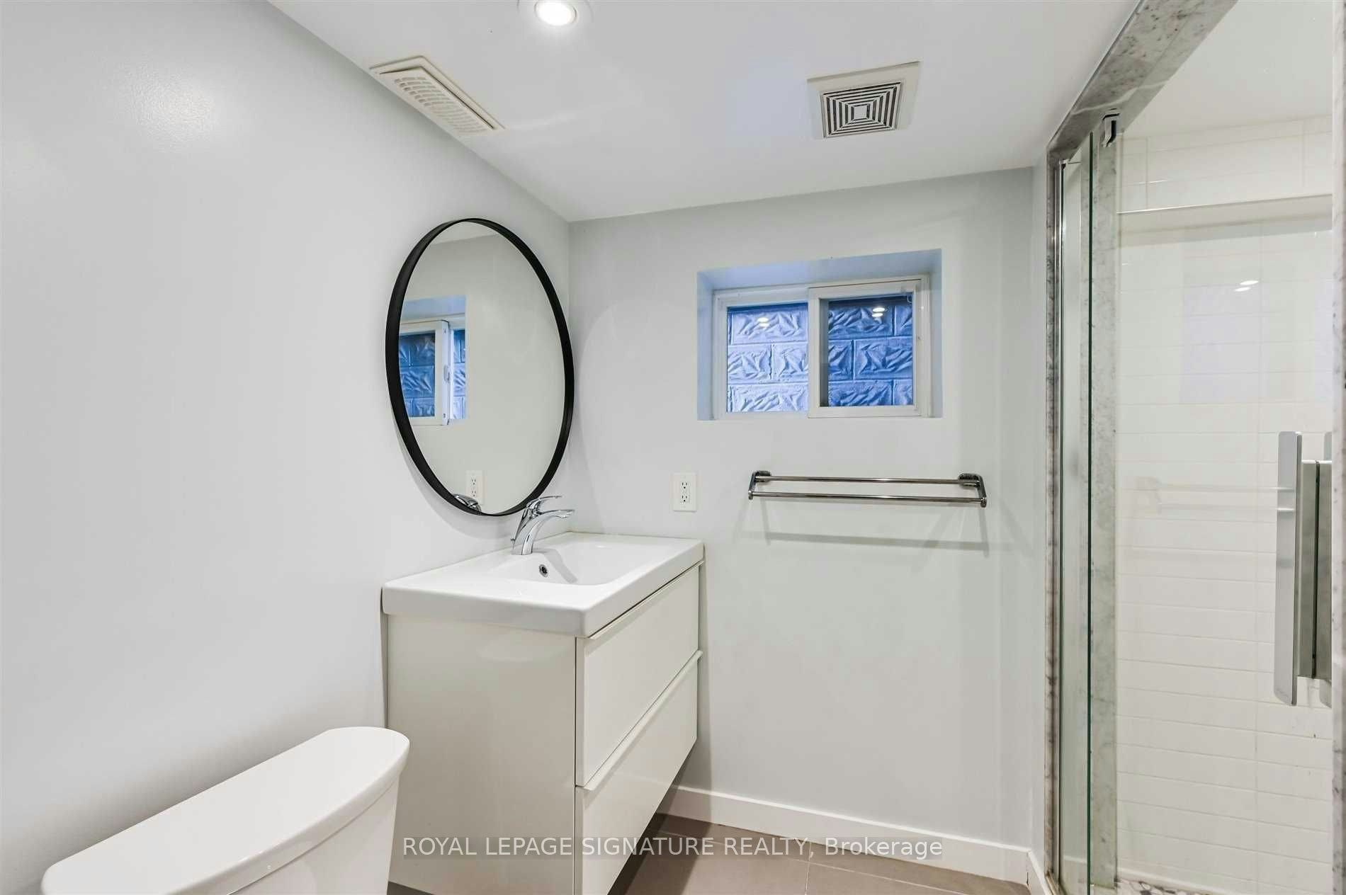 Lower-147 Gloucester Grove, Toronto, ON, M6C 2A9 - 17