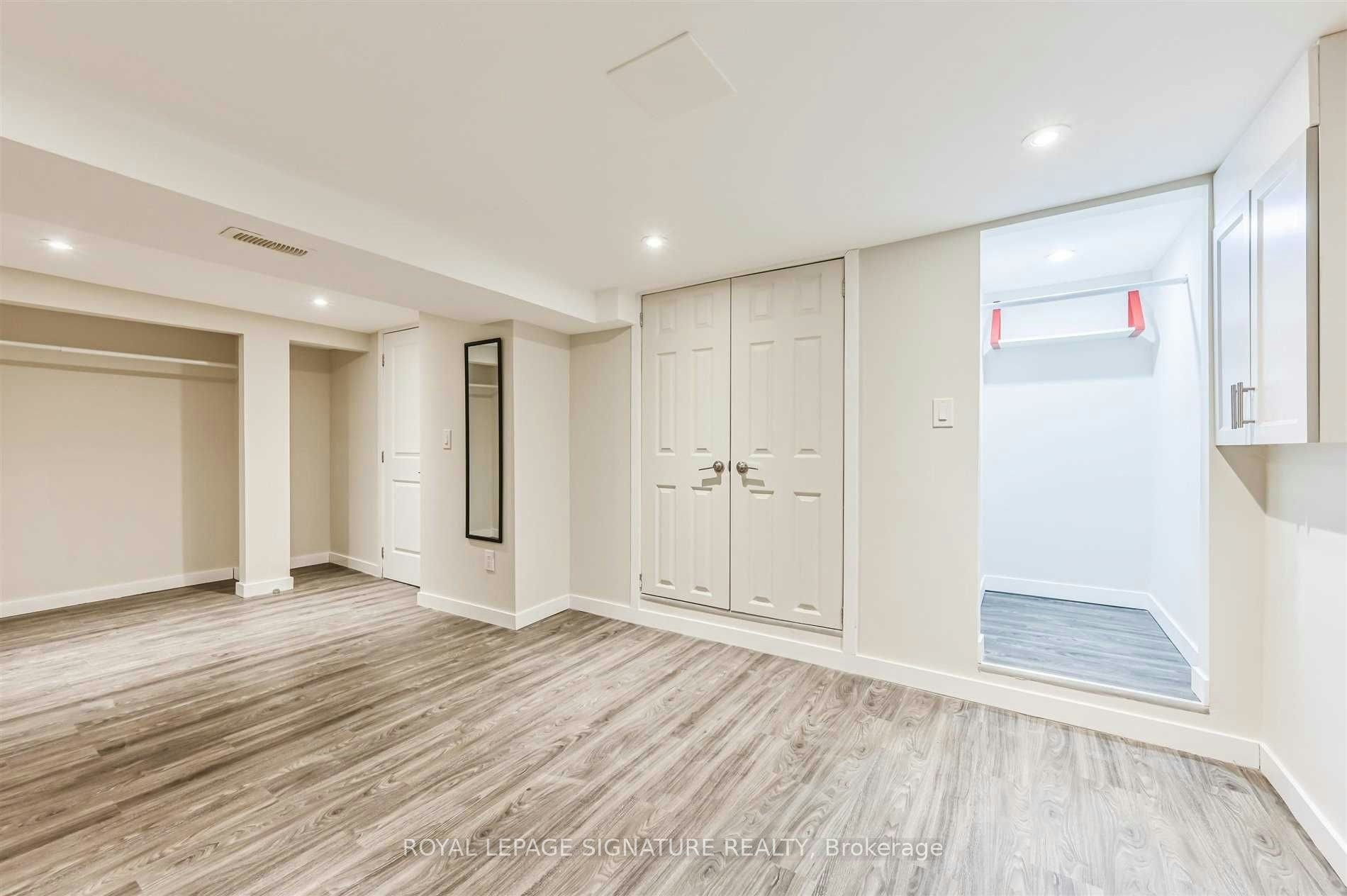 Lower-147 Gloucester Grove, Toronto, ON, M6C 2A9 - 14