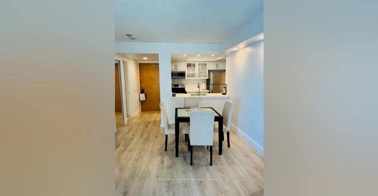 2804-77 Harbour Square, Toronto, ON, M5J 2S2