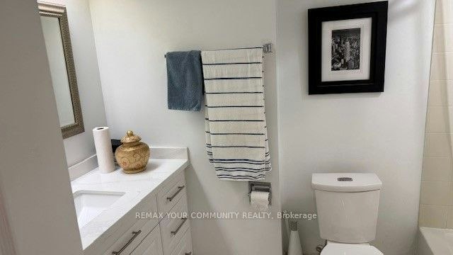 2804-77 Harbour Square, Toronto, ON, M5J 2S2 - 5