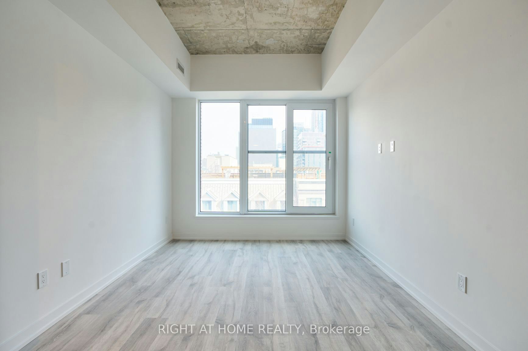 704-2 Augusta Street, Toronto, ON, M5V 1Y4 - 12