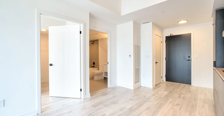 704-2 Augusta Street, Toronto, ON, M5V 1Y4 - 3