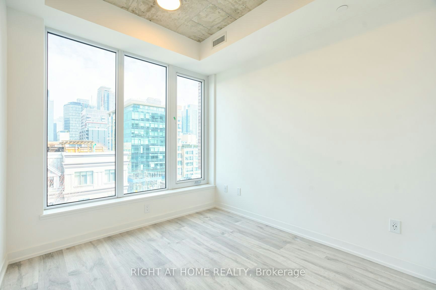 704-2 Augusta Street, Toronto, ON, M5V 1Y4 - 15