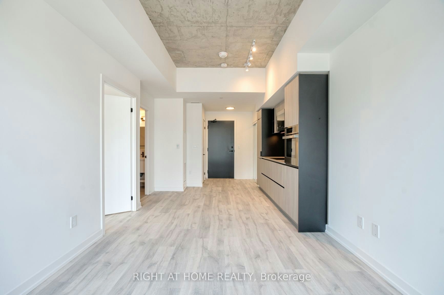 704-2 Augusta Street, Toronto, ON, M5V 1Y4 - 13