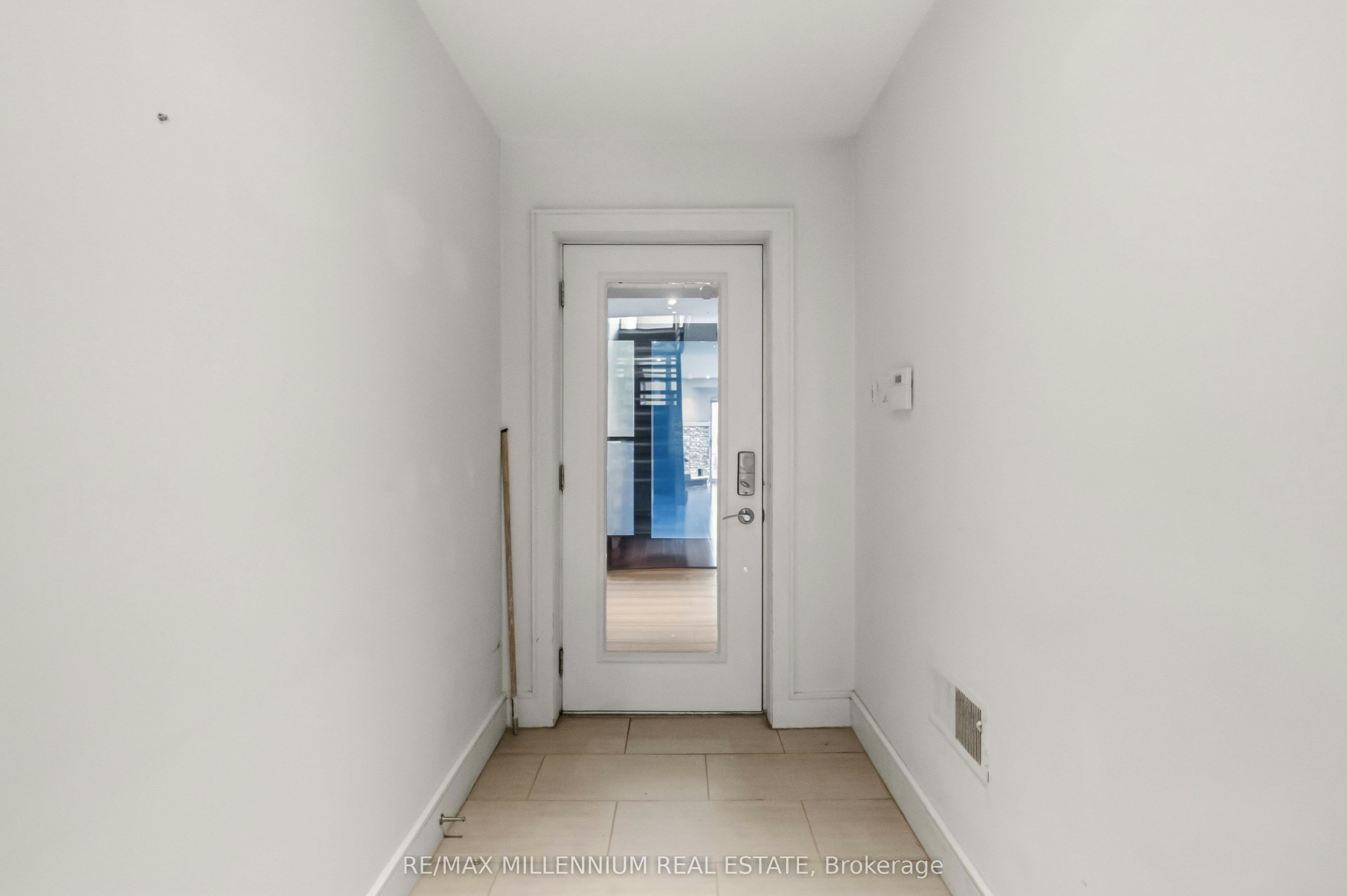 65 Castlefield Avenue - 5