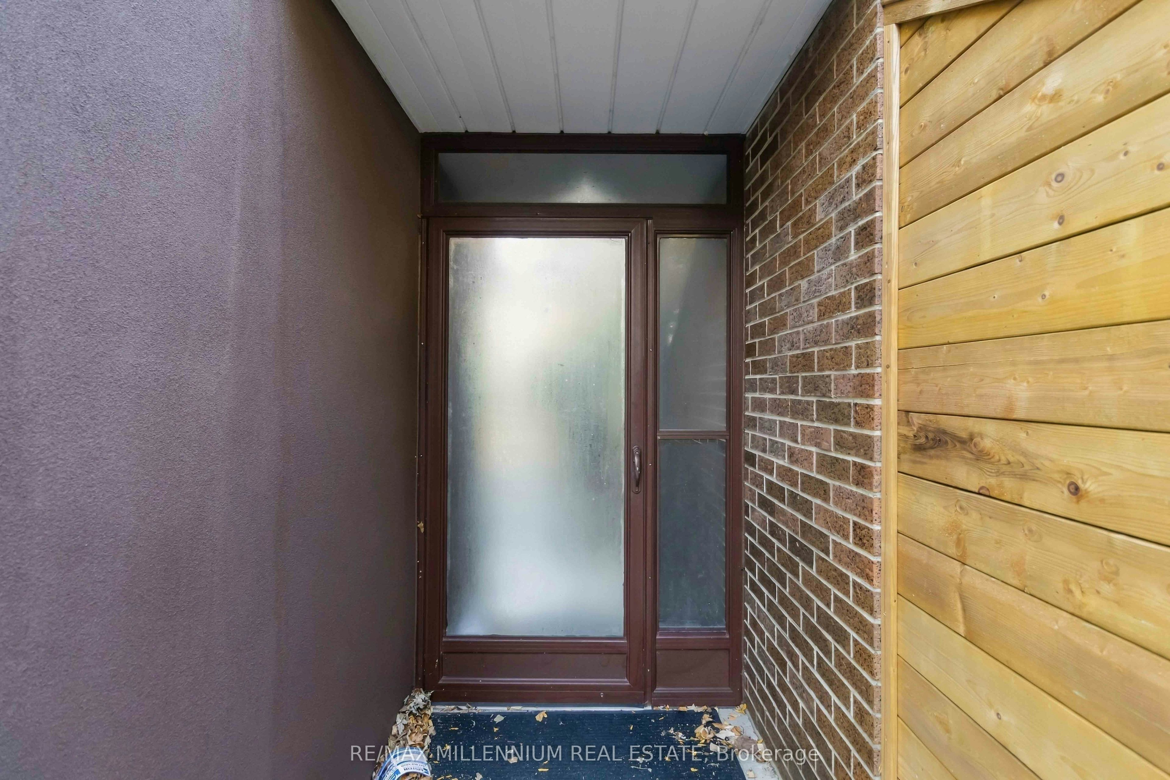 65 Castlefield Avenue - 3