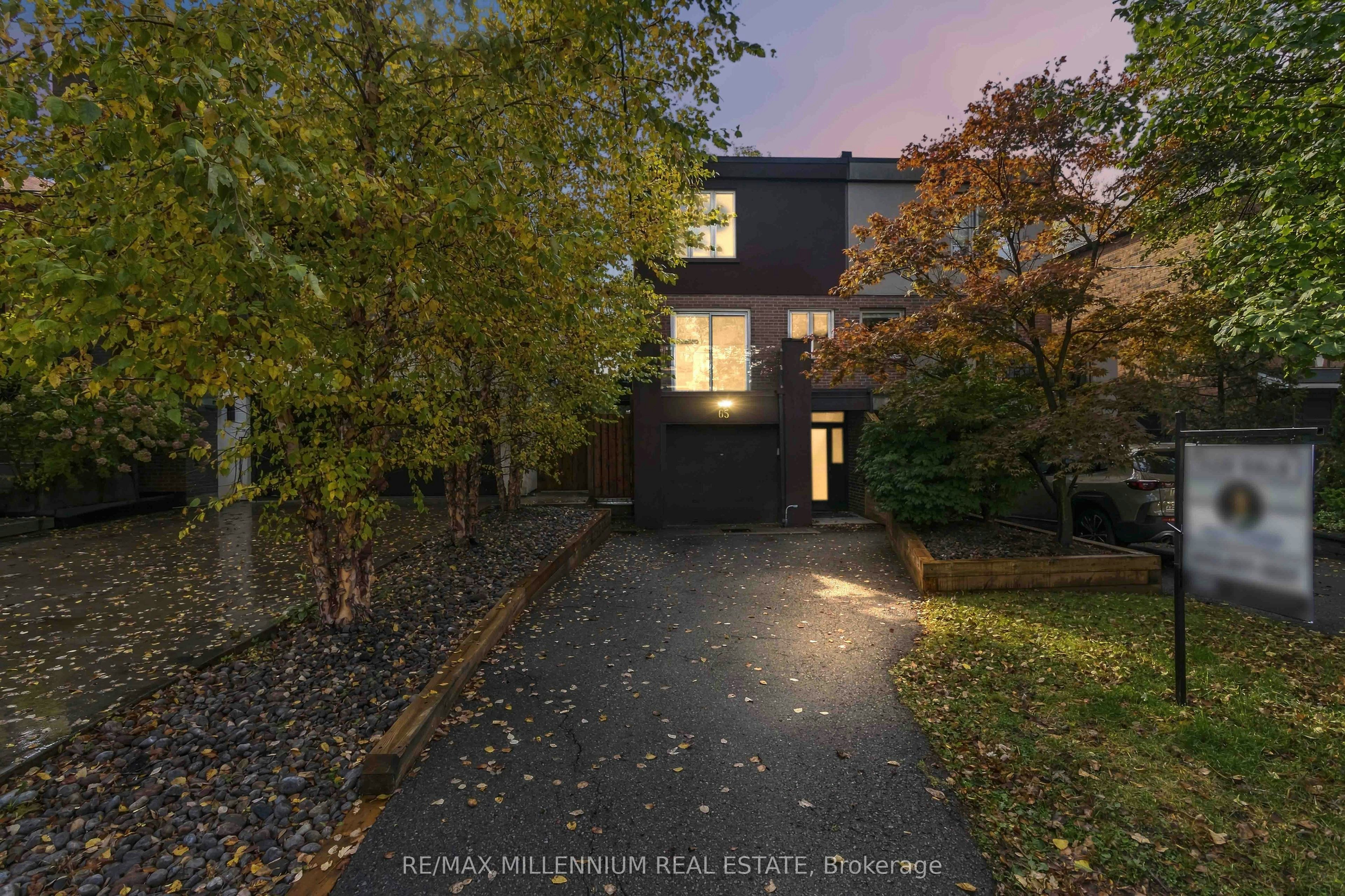 65 Castlefield Avenue - 2