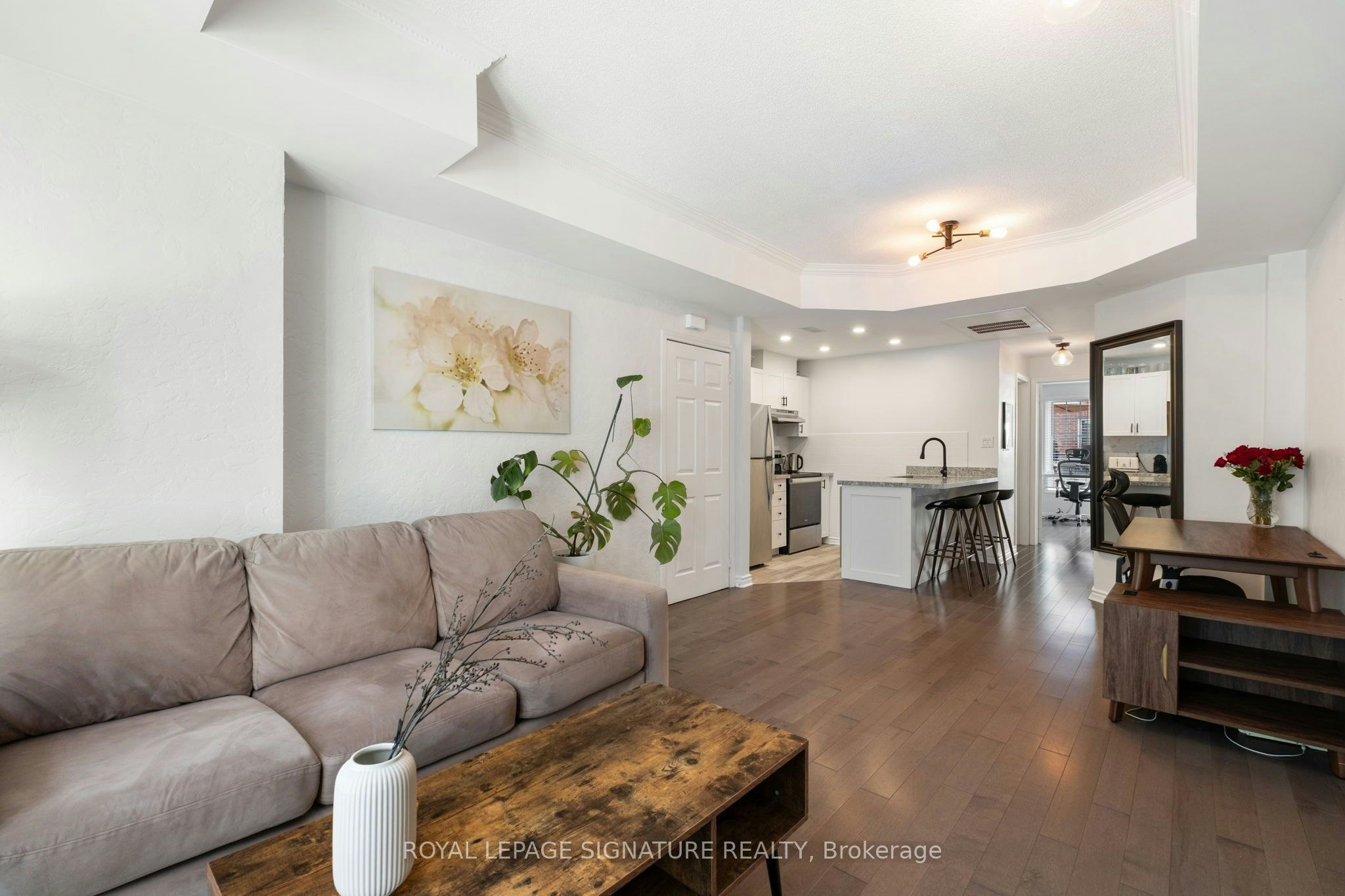 8C Portland Street, Toronto, ON, M5V 3N6 - 4