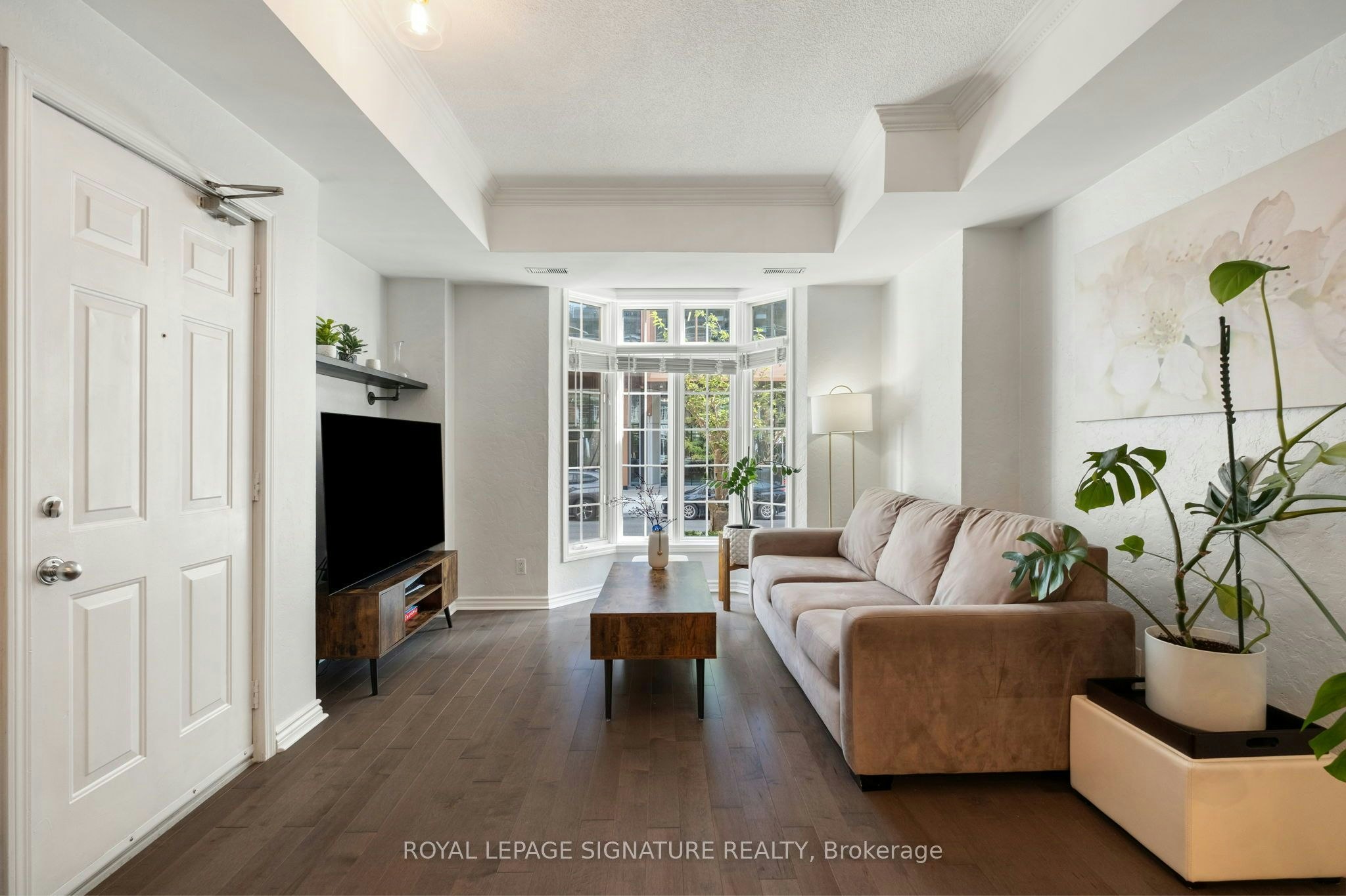 8C Portland Street, Toronto, ON, M5V 3N6 - 3