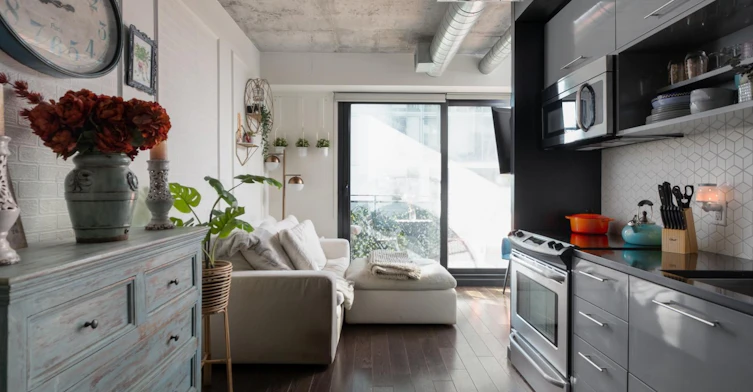 506-51 Trolley Crescent, Toronto, ON, M5A 0E9 - 2