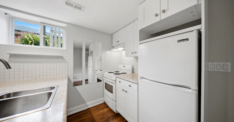 lower 1-10 Tinder Crescent, Toronto, ON, M4A 1L3 - 5