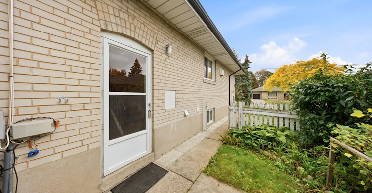 lower 1-10 Tinder Crescent, Toronto, ON, M4A 1L3 - 15