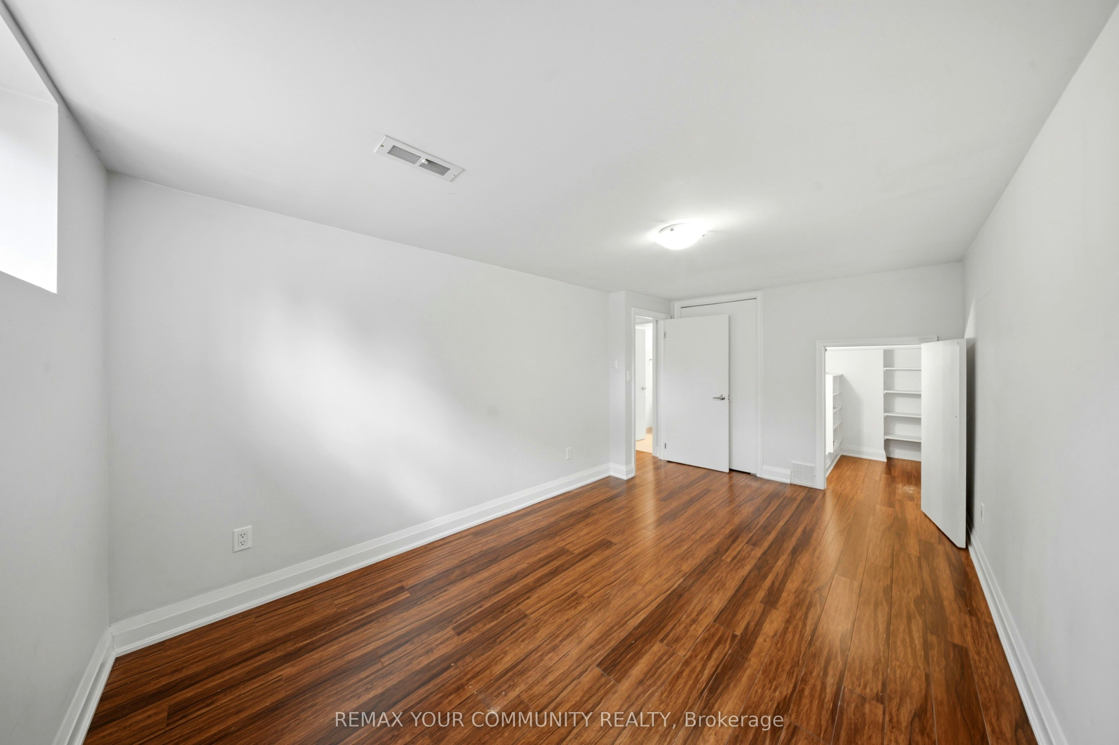 lower 1-10 Tinder Crescent, Toronto, ON, M4A 1L3 - 10